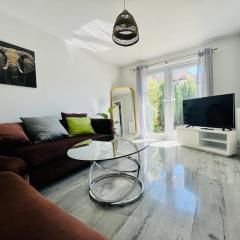 Barnstaple Drive Private Room in a 2 Bed Shared House