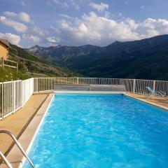 Appartement de 2 chambres a Valmeinier a 300 m des pistes avec piscine partagee terrasse et wifi