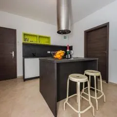 Studio Apartment Stela