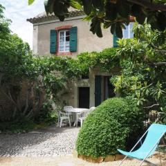 Nice provençal holiday home with garden and pool, Mollans-sur-Ouvèze