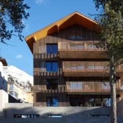 Alpine Lodge 6-Bett-Wohnung mit Galerie Chesa al Parc "Bergbahnen All inklusive" im Sommer
