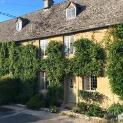 Beautiful grade 2 listed cotswold Stone Cottage