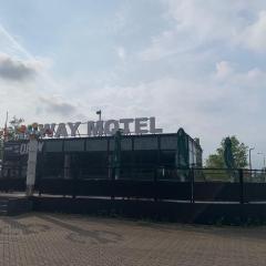 Hiway Motel