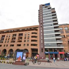 Northern Avenue, 2 bedrooms Luxury & Grand apartment with large balcony HH615