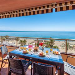 797 HOLIDAY RENTALS - Piso con espectaculares vistas en primera linea de playa