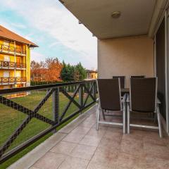 399 - Modern szállás, vízparti apartmanban