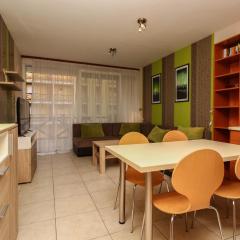 399 - Modern szállás, vízparti apartmanban