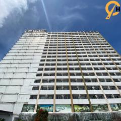 Hozby Skyview Setiabudi Suites