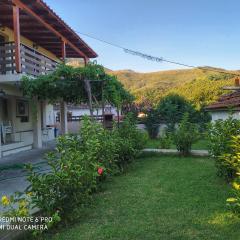 Poli's Ideal Holiday Home - Fully renovated !