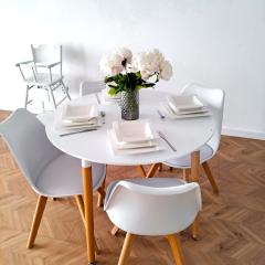 Sunny & modern 2 beds spacious air-conditioned Warsaw