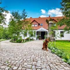 Large holiday villa in the countryside in Be czna