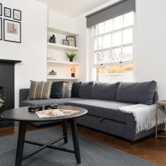 Huge & Central 3 Bedr, 4 Beds, Covent Gdn