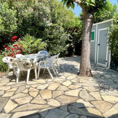 Maison 3 pièces + mezzanine, climatisée, proche mer, parking privé, animaux acceptés - FR-1-225-224