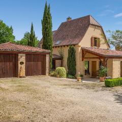 Nice Home In Les Eyzies Sireuil With Kitchen