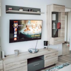 Adrian Home Delice