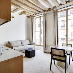 Pick A Flat's Apartments in Louvre - Rue Saint Honoré