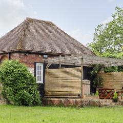 The Snug at Pickelden Farmhouse