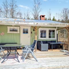 Cozy Home In Lngtjrn With Kitchen