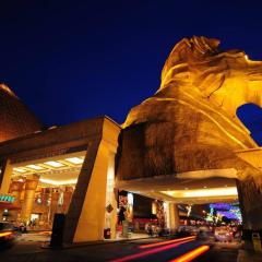 SUNWAY LAGOON/PYRAMID/UNIVERSITY l 6-15pax l