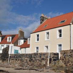 Westshore House- fabulous waterfront home Fife