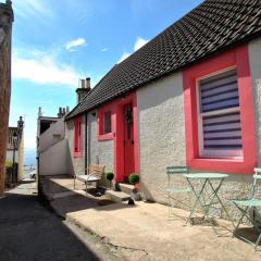 Dookers Nook- Quirky coastal cottage Pittenweem