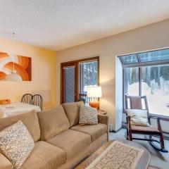 33SW - WiFi - Fireplace - Amenities - Sleeps 4 home