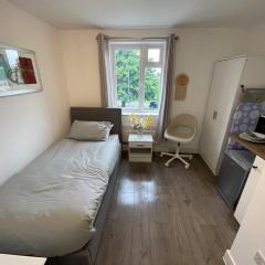 Letzi Private En-Suite Near Wembley