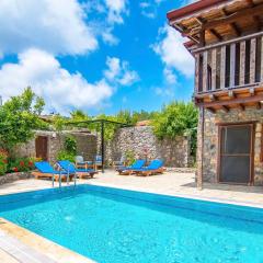 Havuzu korunaklı 2+1 taş villa