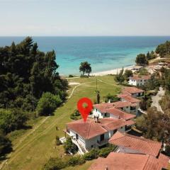 Nemesis House Elani Beach