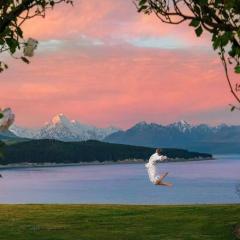 Mt Cook Lakeside Retreat