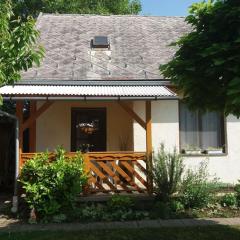 Bequem eingerichtetes kleines Haus für 2 Personen in Balatonboglár