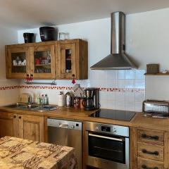 Appartement 3 pièces avec piscine et parking, jusqu'à 6 personnes - FR-1-733-128