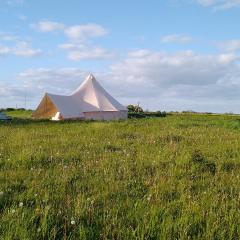 Cosy Farmhouse Glamping