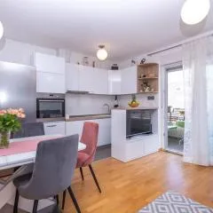 Feel like Home