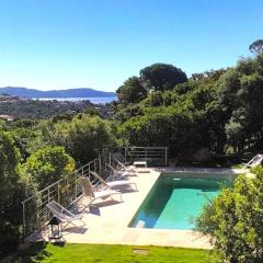Villa in Cavalaire-sur-Mer with Sea Views