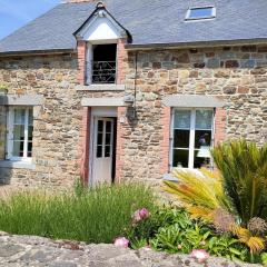 Maison de 2 chambres avec terrasse amenagee et wifi a Le Vivier sur Mer