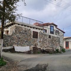THE ROCK HOUSE - Beautiful countryside with mandarins oranges and olive trees,. Near Limassol at Eptagonia village.