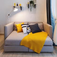 Cozy Market-Square retreat located in the heart of the 10th district