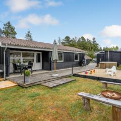 Amazing Home In Blvand With 3 Bedrooms, Wifi And Sauna