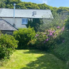 Mayrose Cottage, Charming Cornish Cottage for the perfect escape...