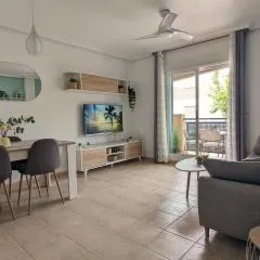 Apartamento Las Palmeras - Con Terraza, barbacoa, aire acondicionado y a 250m de la playa!