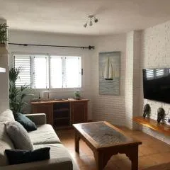 Great location in Alcala very close to the sea