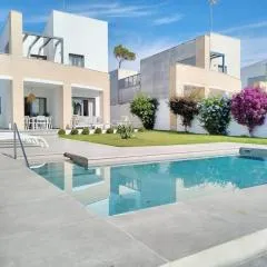 Exclusiva Villa Lujo con piscina privada by Chiclana Dreams