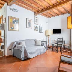 Settignano Quiet Apartment with Private Parking