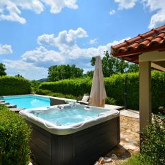 Villa Bisko with heated pool & jacuzzi