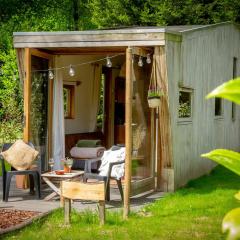 Tiny House Hilver - uniek en sfeervol huisje middenin het bos