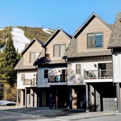 New Slopeside Luxury Villa #135 With Hot Tub & Great Views - 500 Dollars Of FREE Activities & Equipment Rentals Daily