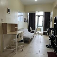 Fully furnished 1 BR Condo unit