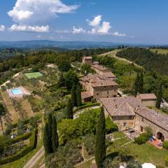 Borgo nel Chianti Istrice con piscina tennis e wifi