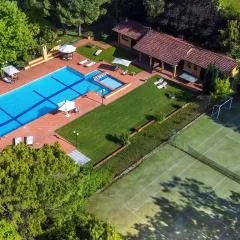 Tenuta Contessa Chiara 17, Emma Villas